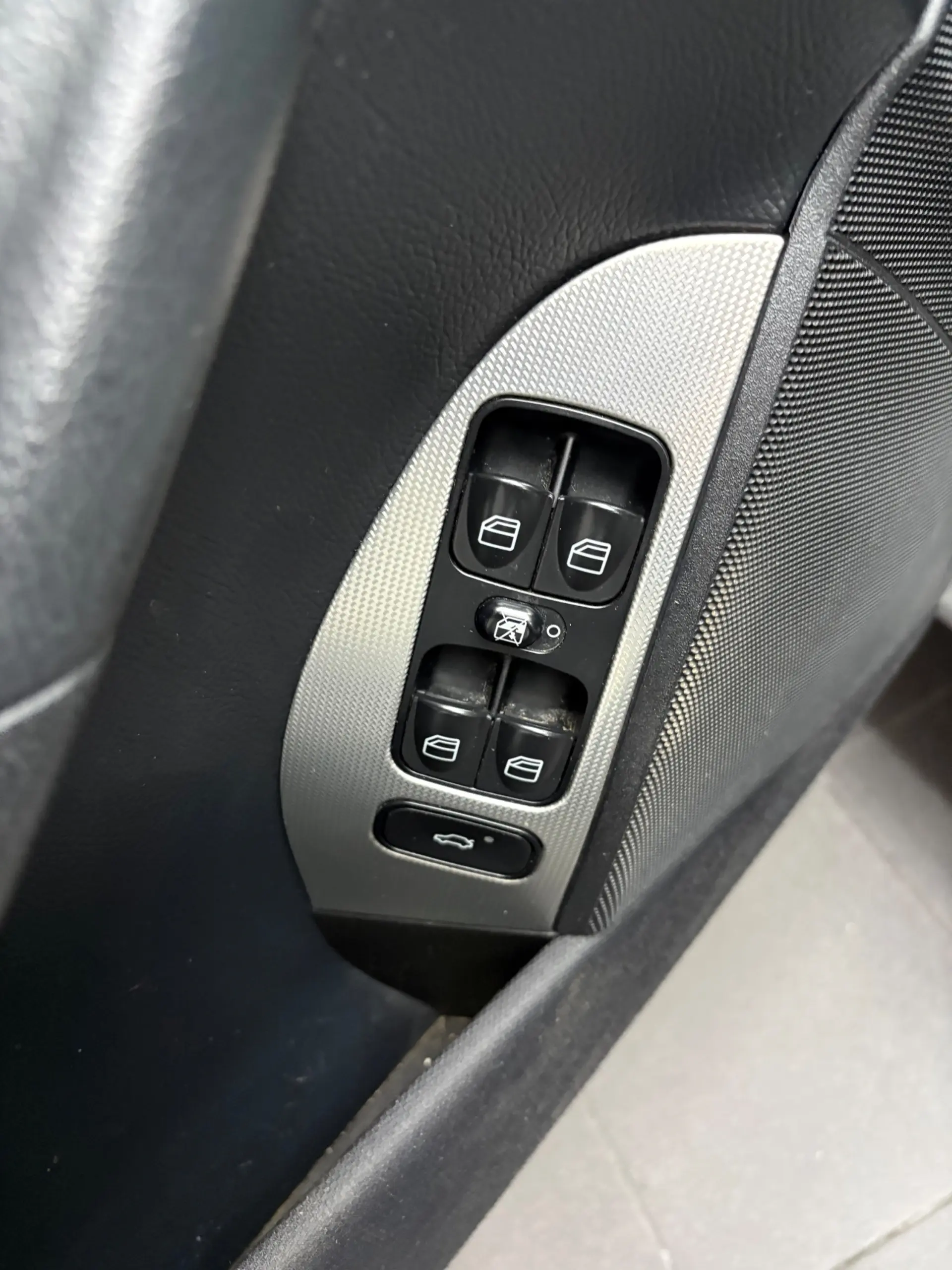 Mercedes-Benz CLK 220 CDi Avantgarde Aut. 23