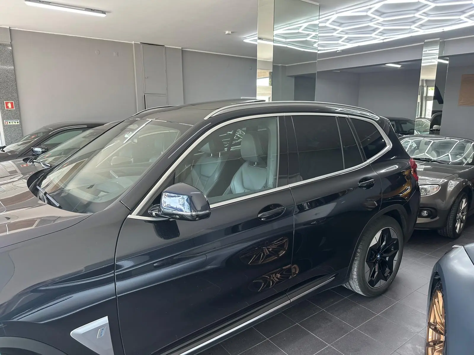 BMW iX3 M Sport Impressive 3
