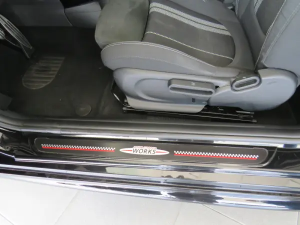 MINI Cabrio John Cooper Works 31