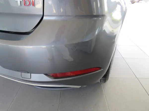 Volkswagen Golf 1.6 TDI Confortline 35