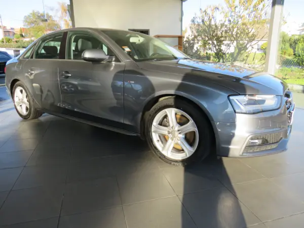 Audi A4 2.0 TDI SPORT 7