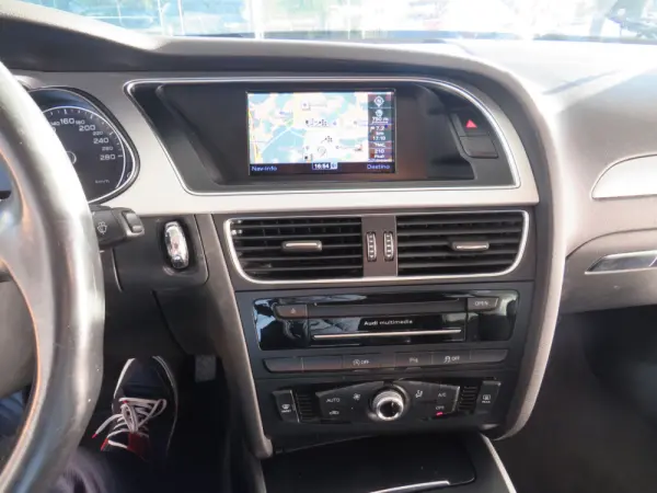 Audi A4 2.0 TDI SPORT 14