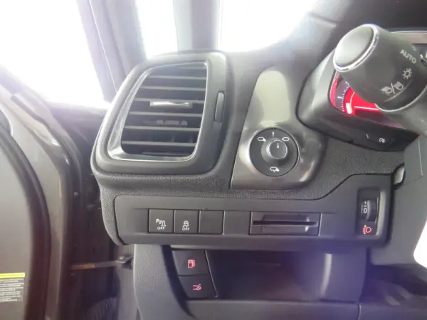 Citroën DS5 1.6 BlueHDi So Chic 23