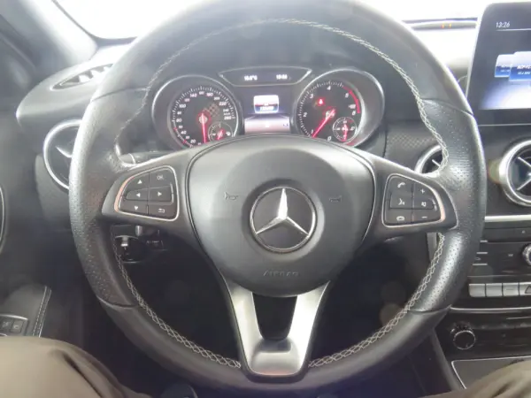 Mercedes-Benz A 180 D STYLE 17