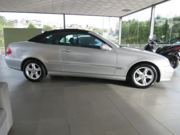 Mercedes-Benz CLK 200 K Avantgarde 2
