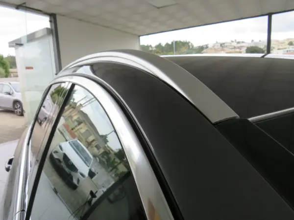 Mercedes-Benz E 300 de AMG Line 14