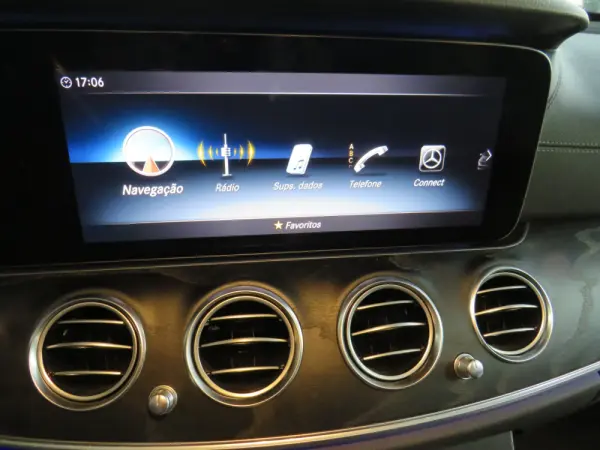 Mercedes-Benz E 300 de AMG Line 20