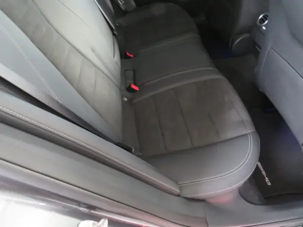 Mercedes-Benz E 300 de AMG Line 42