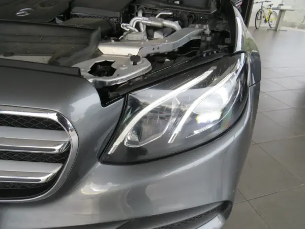 Mercedes-Benz E 300 de AMG Line 57