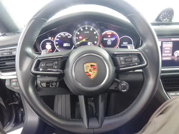 Porsche Panamera 4 E-Hybrid 22