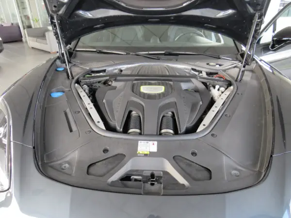 Porsche Panamera 4 E-Hybrid 59