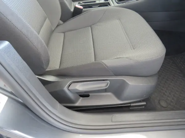Volkswagen Golf 1.6 TDI Confortline 36