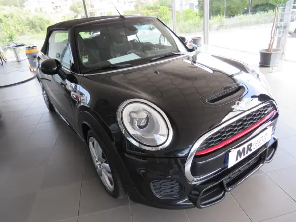 MINI Cabrio John Cooper Works 8