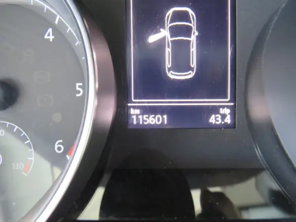 Volkswagen Golf 1.6 TDI Confortline 21