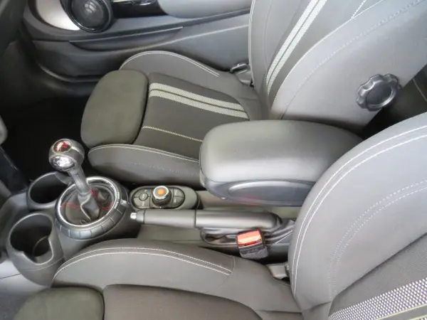 MINI Cabrio John Cooper Works 22