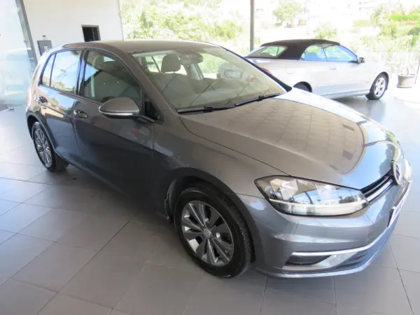 Volkswagen Golf 1.6 TDI Confortline 3
