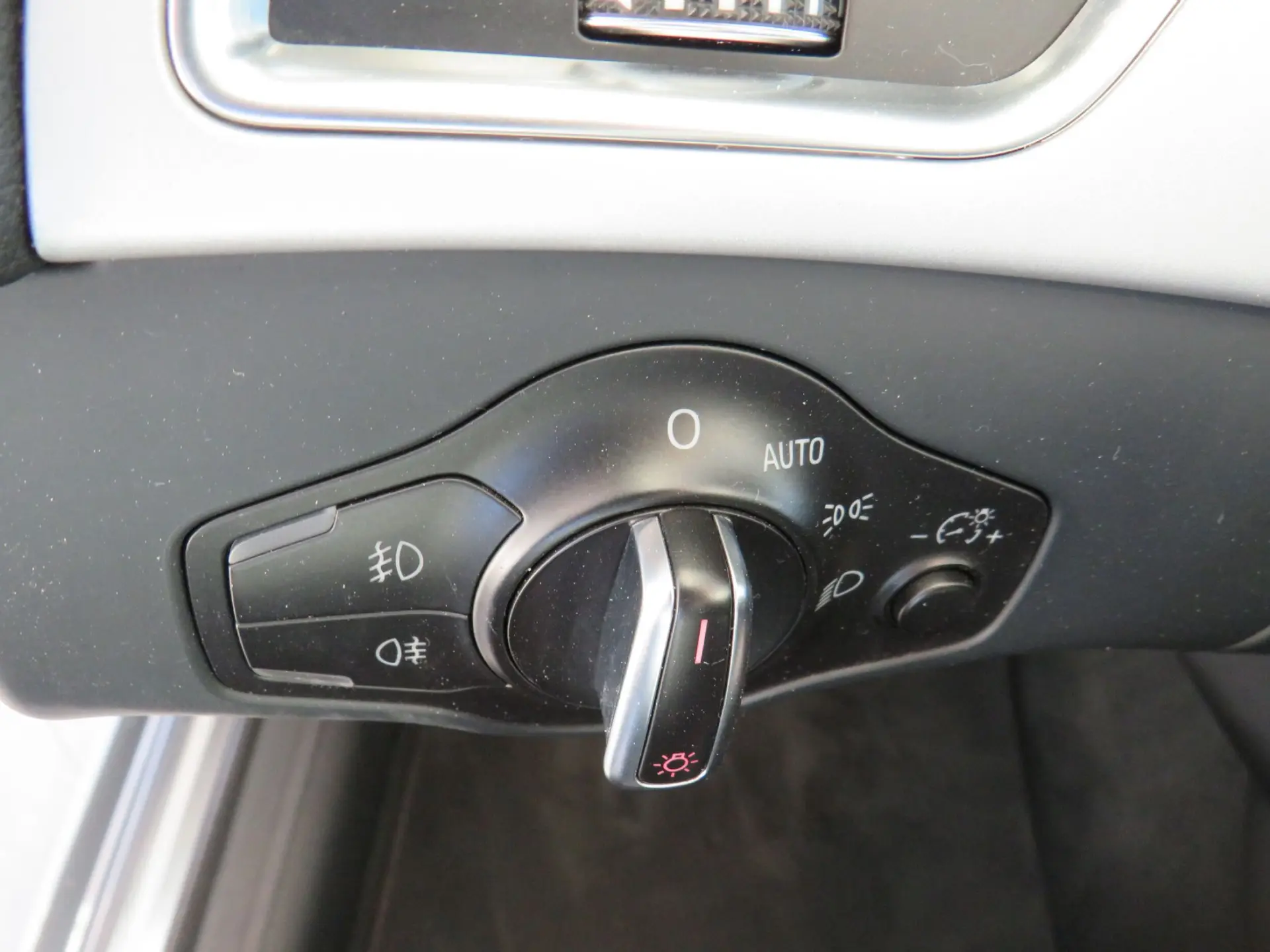 Audi A4 2.0 TDI SPORT 33