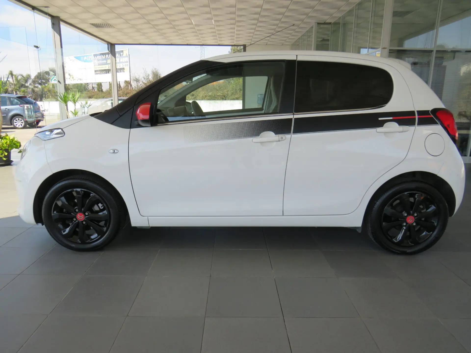 Citroën C1 1.0 Millenium VTi 2