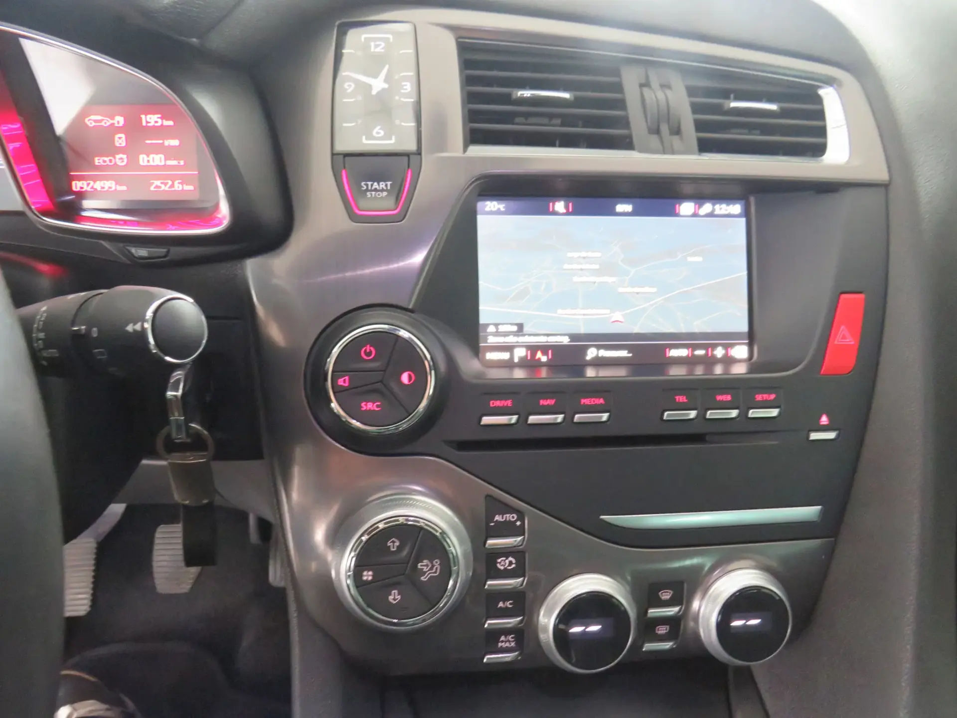 Citroën DS5 1.6 BlueHDi So Chic 14