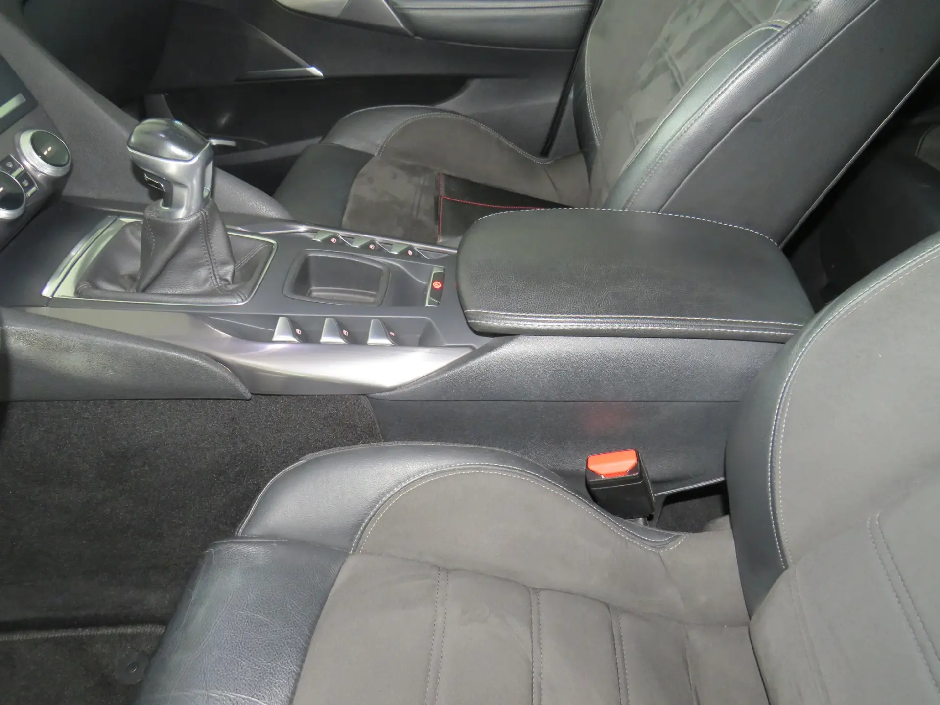 Citroën DS5 1.6 BlueHDi So Chic 40