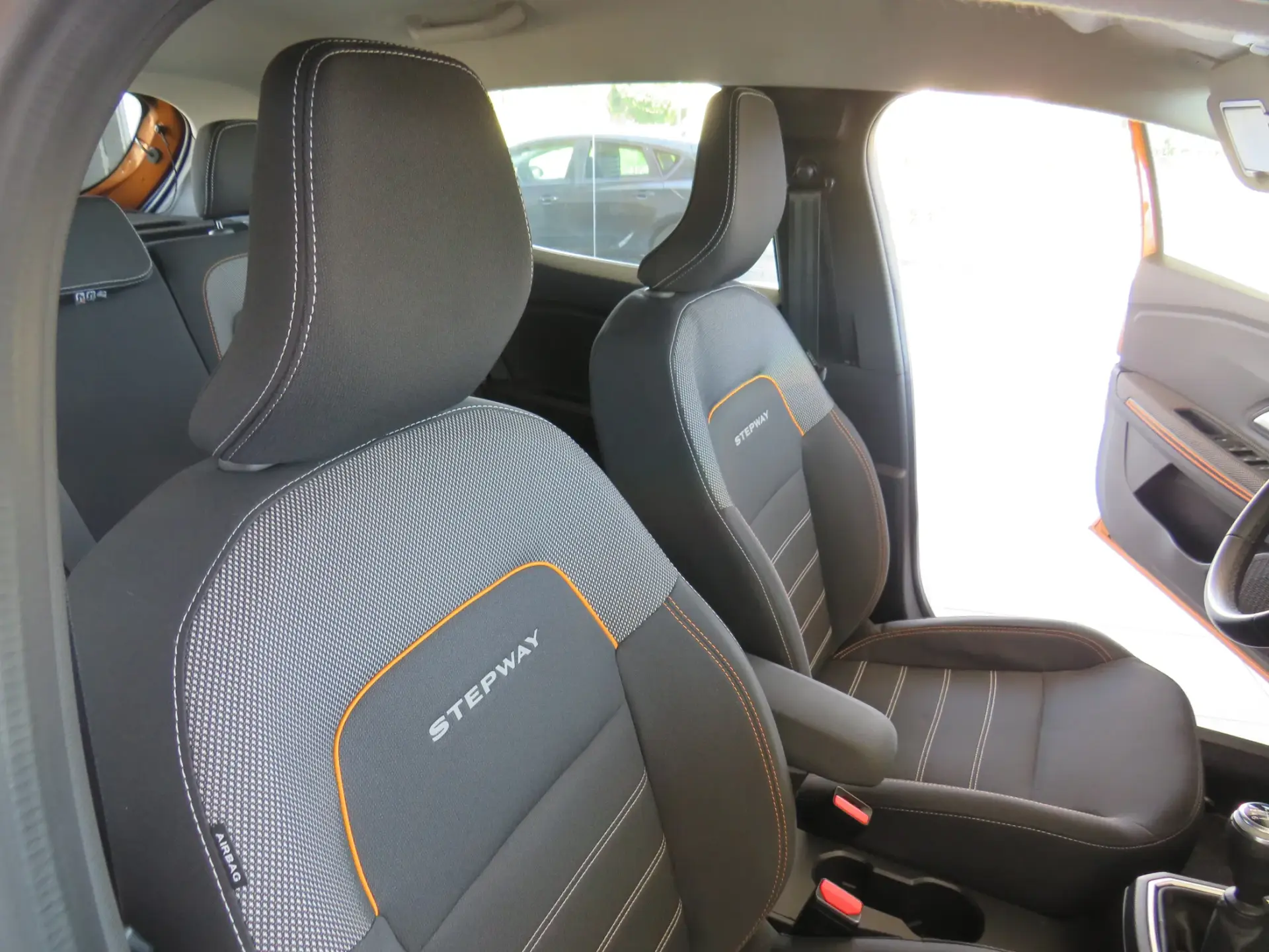 Dacia Sandero 1.0 TCe Bi-Fuel Stepway 21