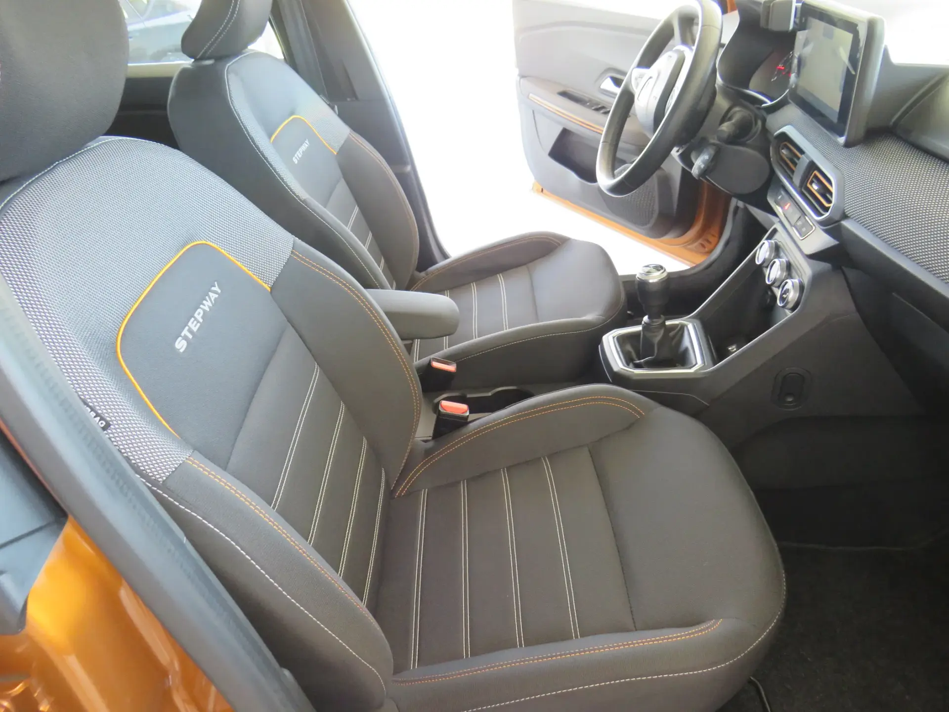 Dacia Sandero 1.0 TCe Bi-Fuel Stepway 23