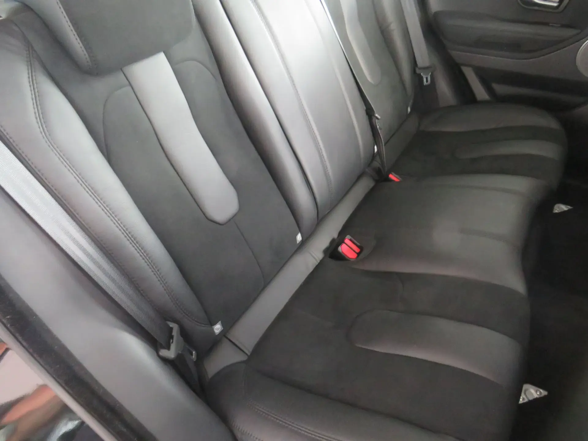 Land Rover Range Rover Evoque 2.2 TD4 Dynamic 34