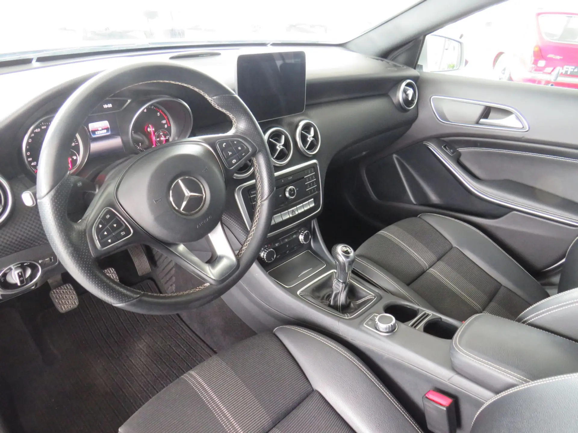 Mercedes-Benz A 180 D STYLE 19