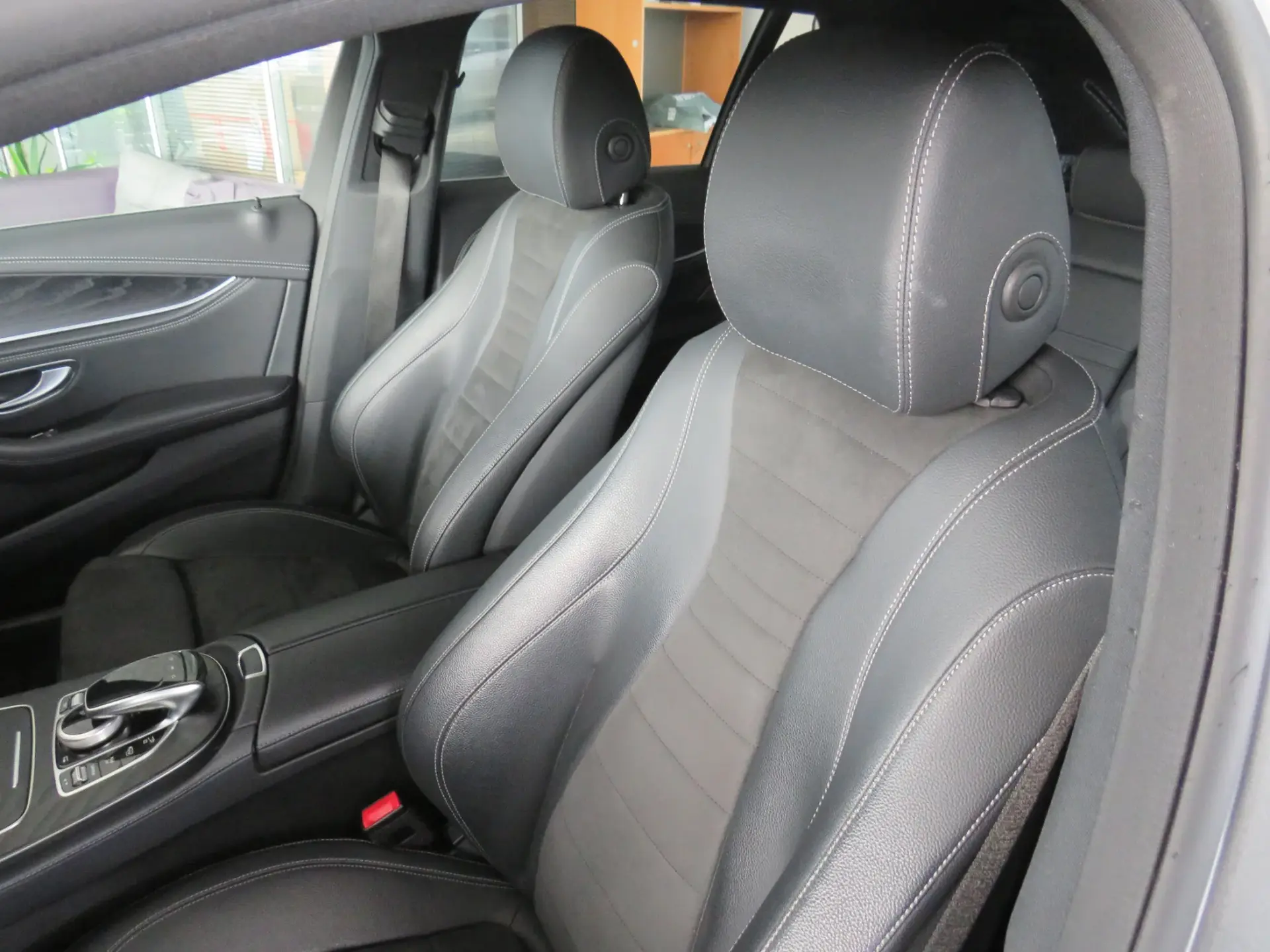 Mercedes-Benz E 300 de AMG Line 32