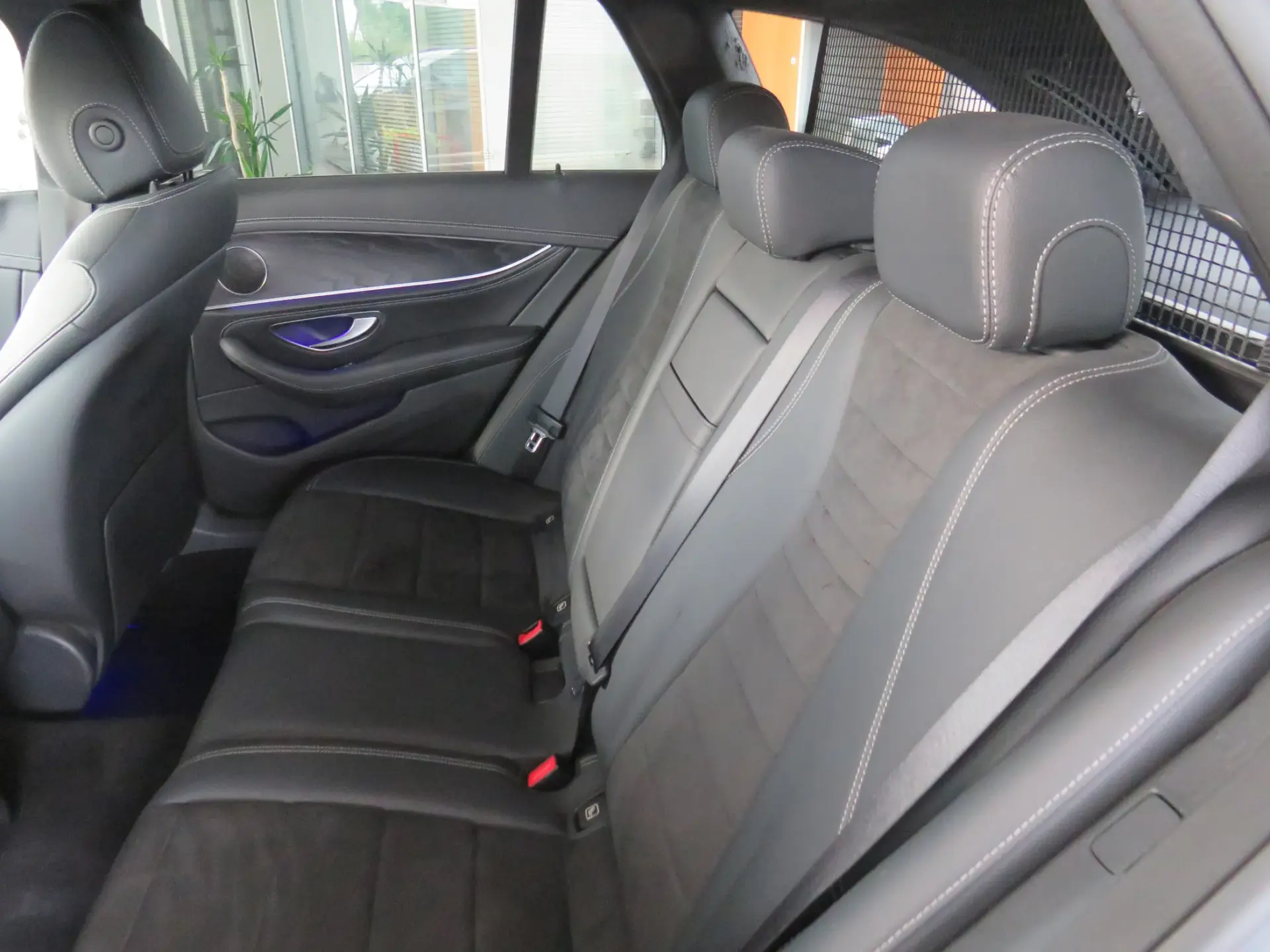 Mercedes-Benz E 300 de AMG Line 41