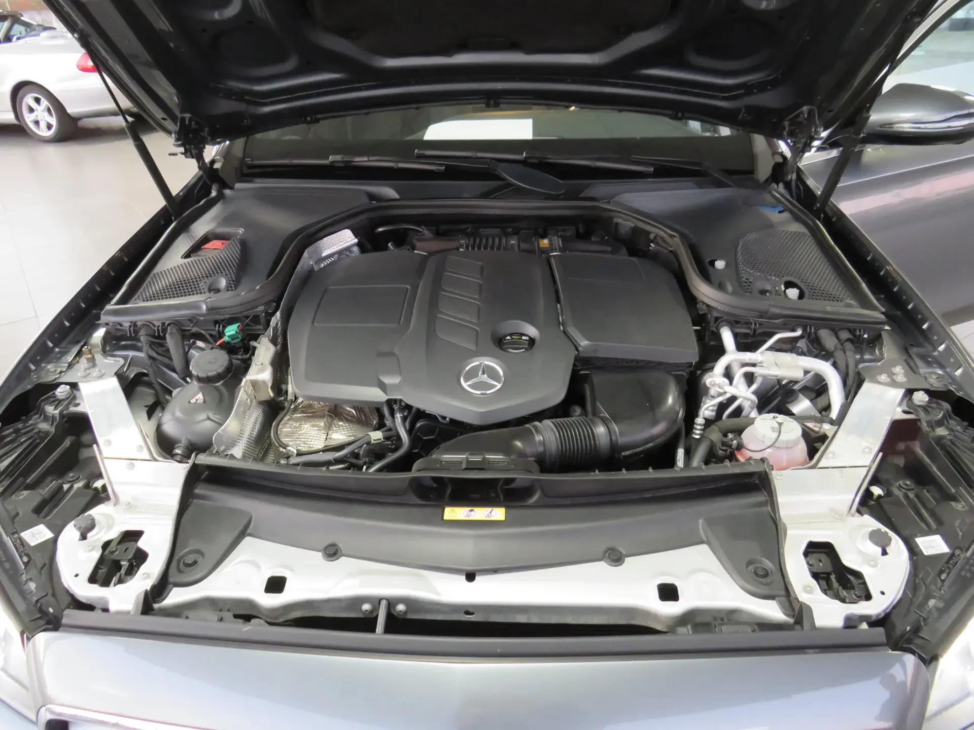 Mercedes-Benz E 300 de AMG Line 53