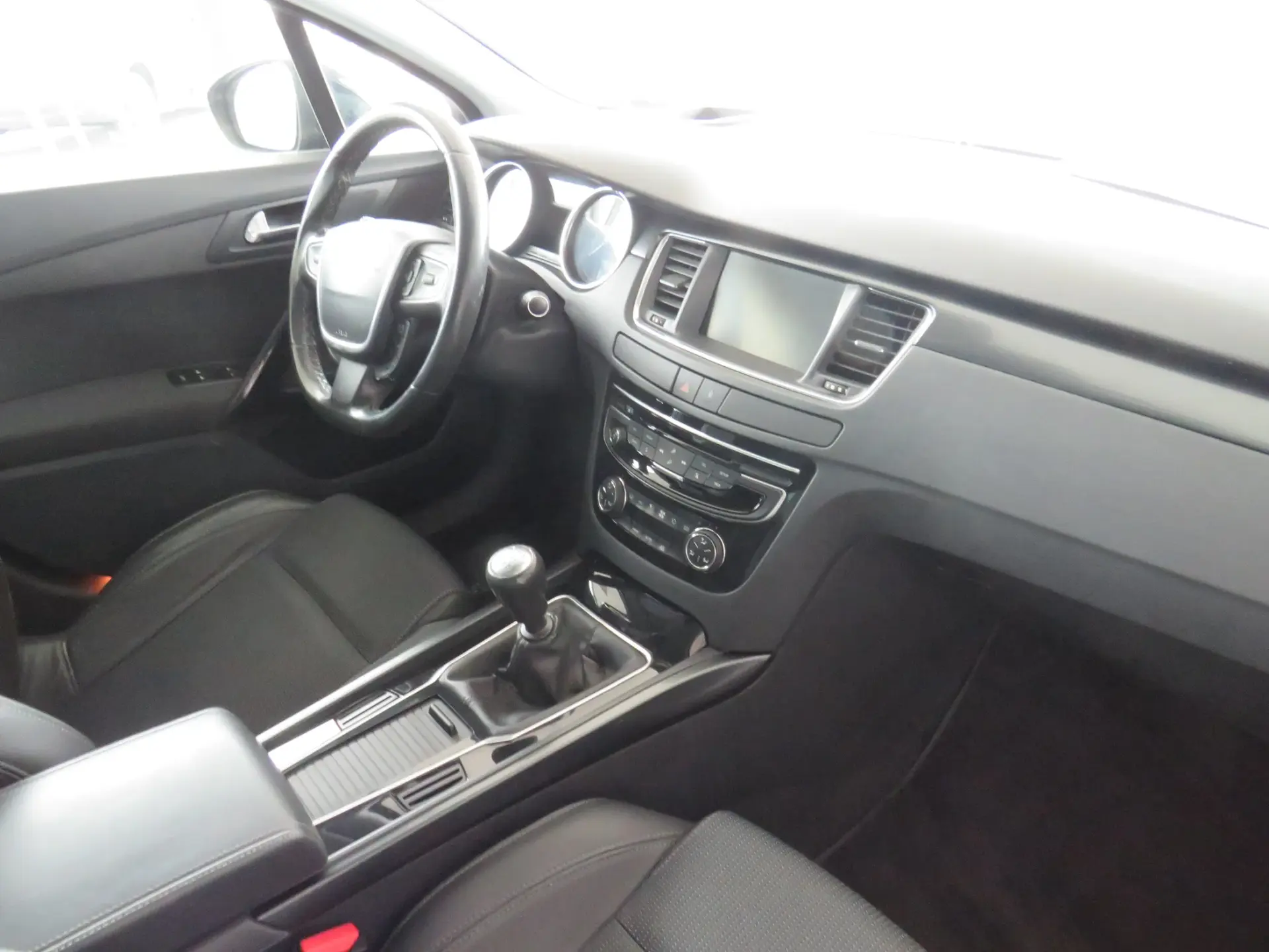 Peugeot 508 SW 2.0 BlueHDi Allure 15
