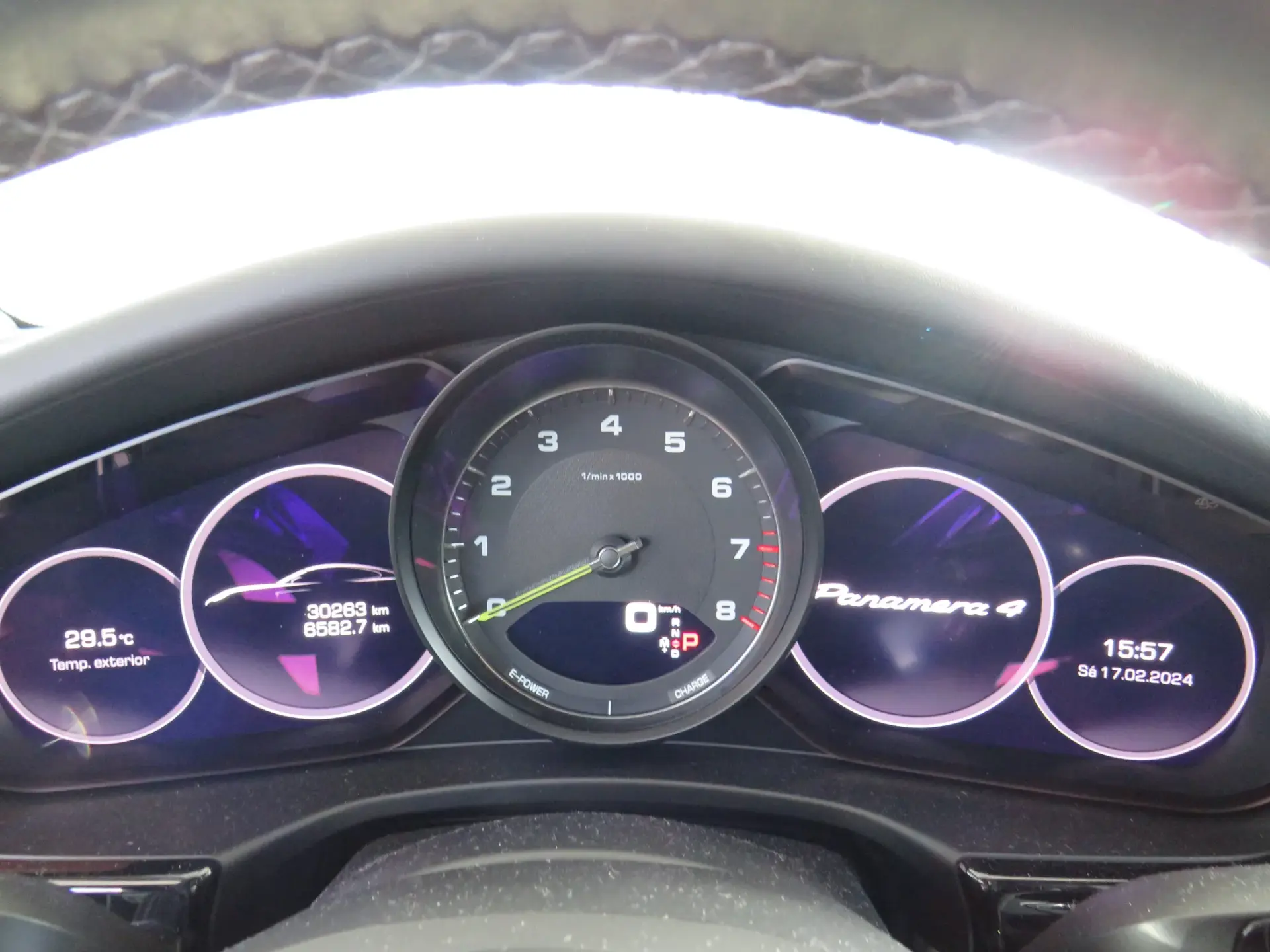 Porsche Panamera 4 E-Hybrid 13