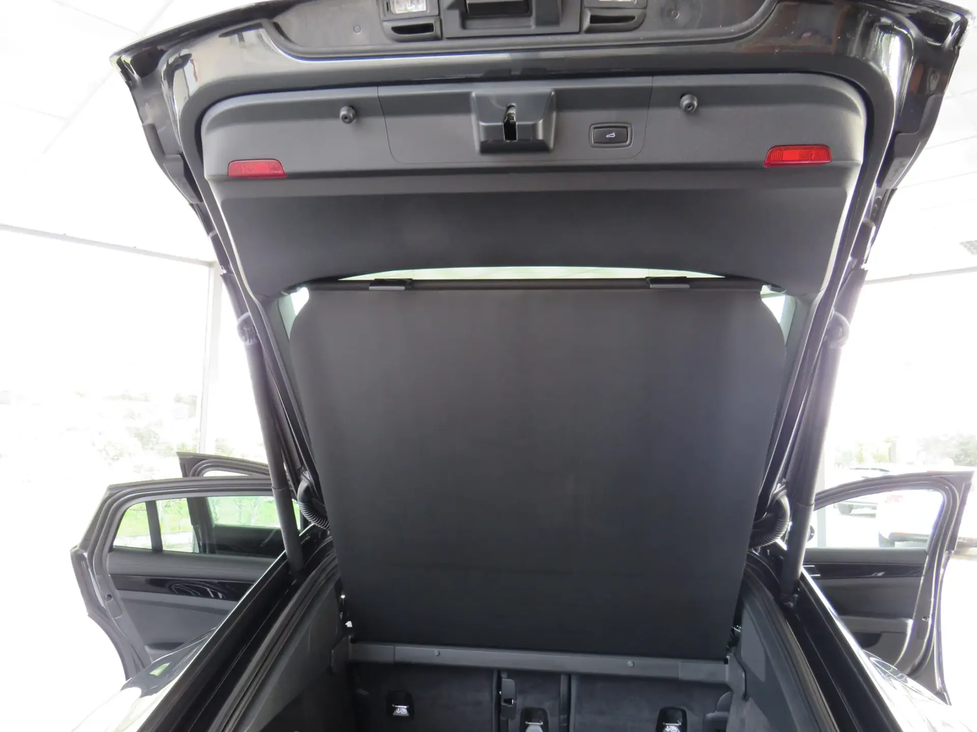 Porsche Panamera 4 E-Hybrid 56