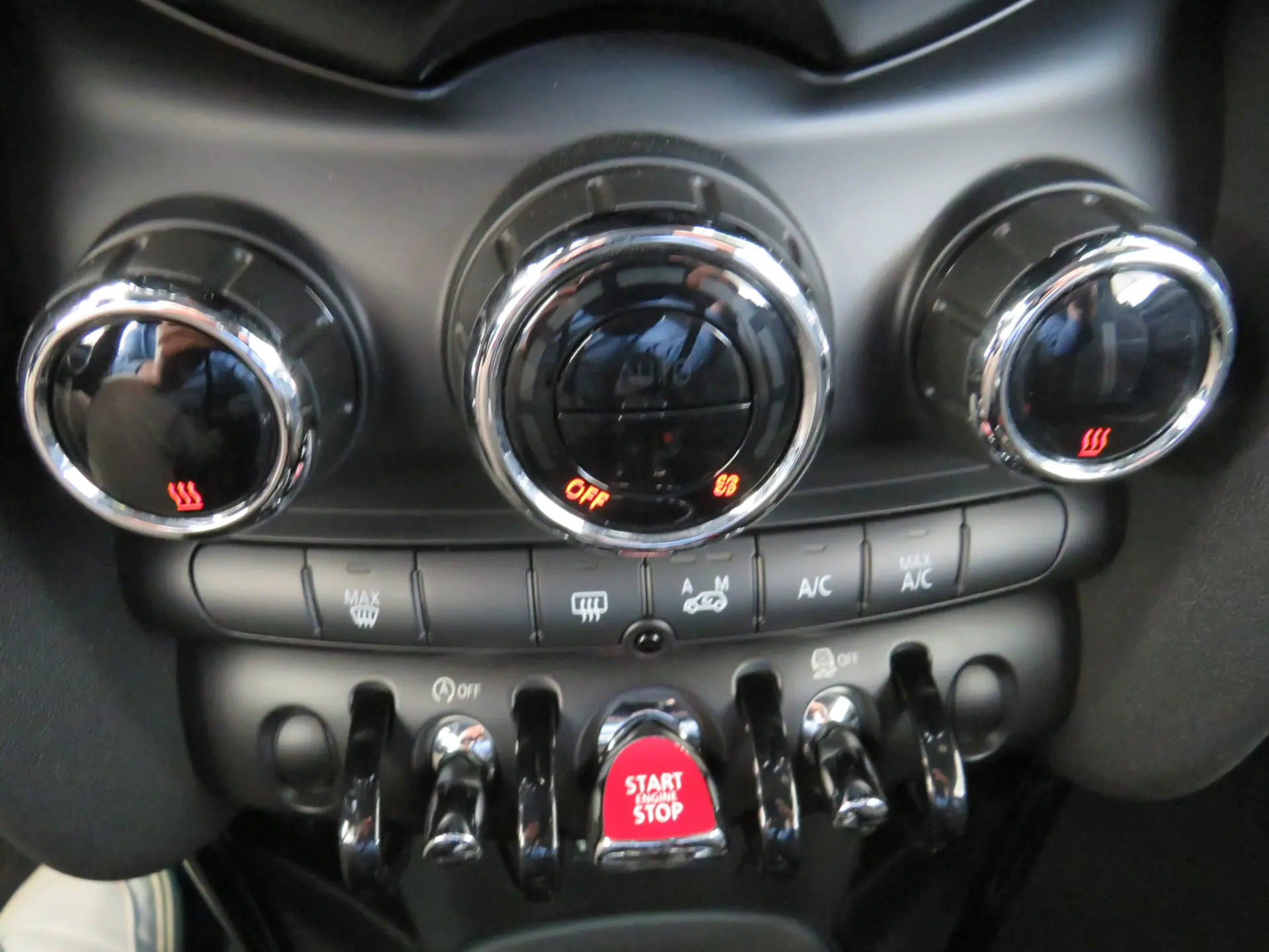 MINI Cabrio John Cooper Works 32