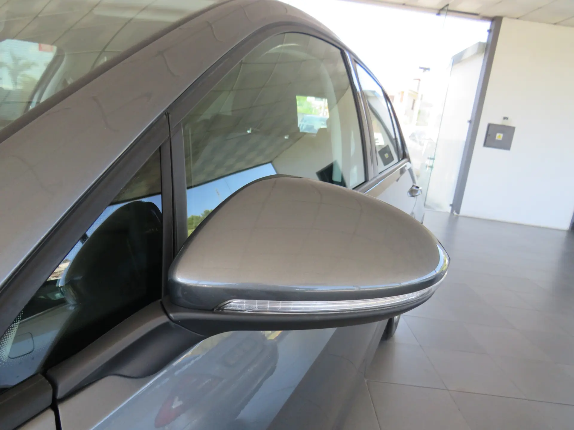 Volkswagen Golf 1.6 TDI Confortline 10