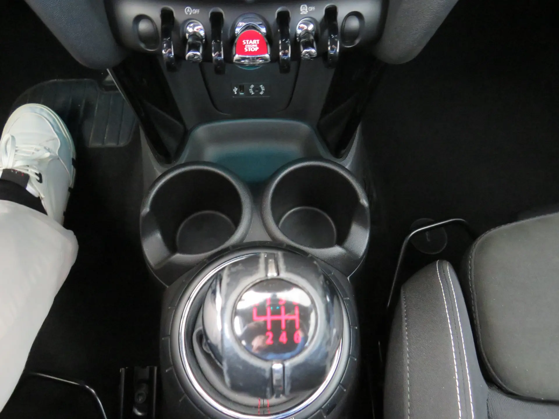 MINI Cabrio John Cooper Works 40