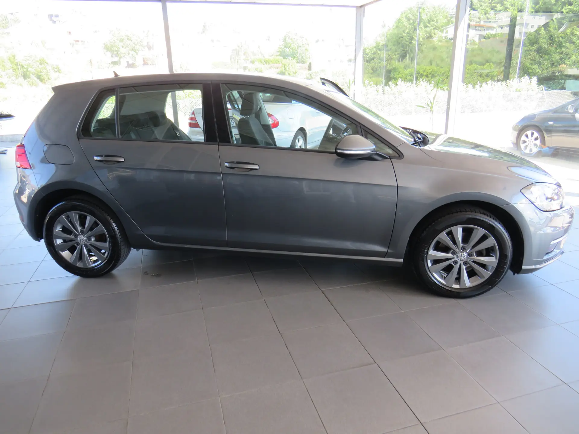 Volkswagen Golf 1.6 TDI Confortline 1
