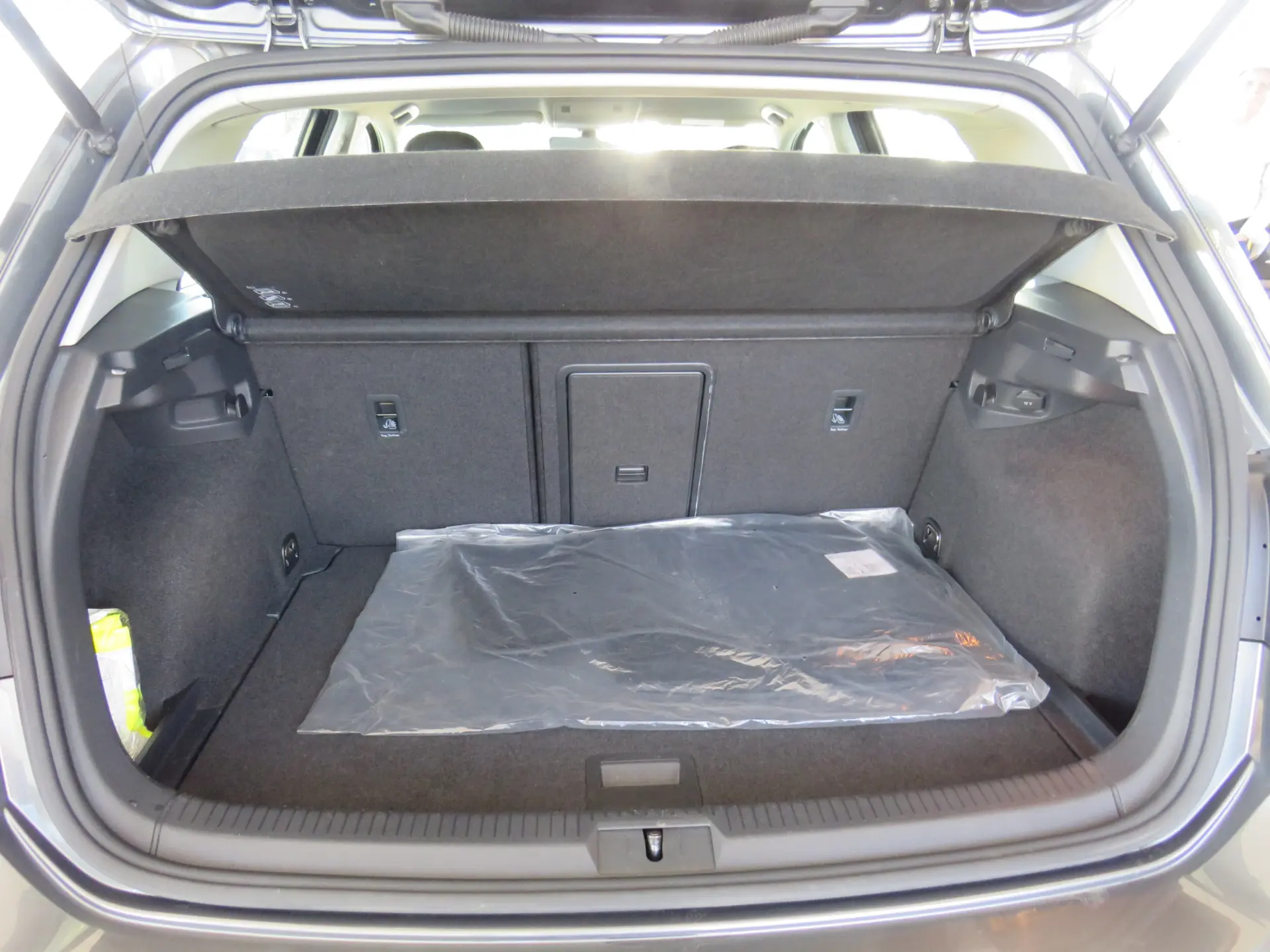 Volkswagen Golf 1.6 TDI Confortline 6
