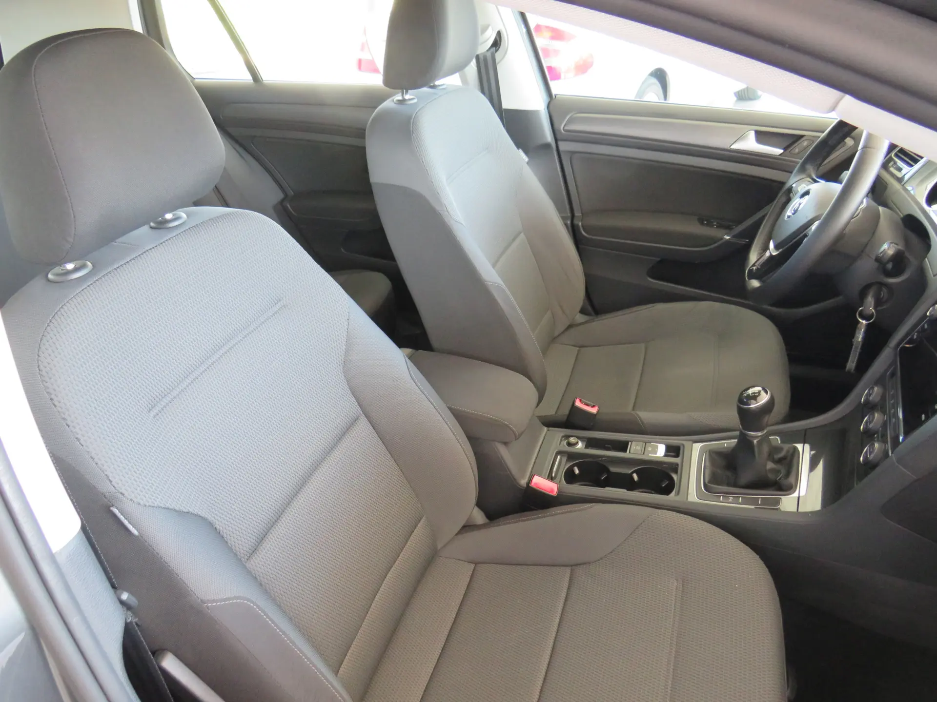 Volkswagen Golf 1.6 TDI Confortline 18