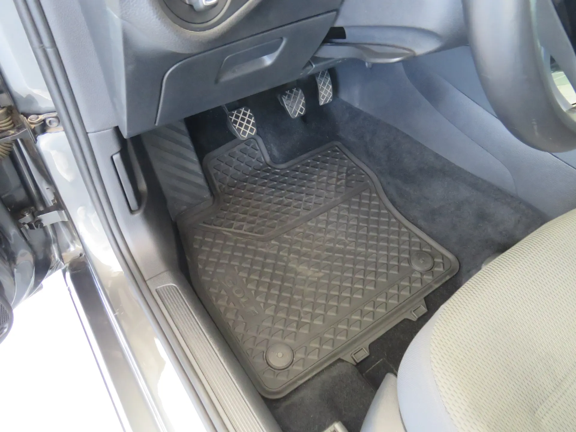 Volkswagen Golf 1.6 TDI Confortline 31
