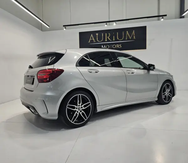 Mercedes-Benz A 180 d AMG Line 3