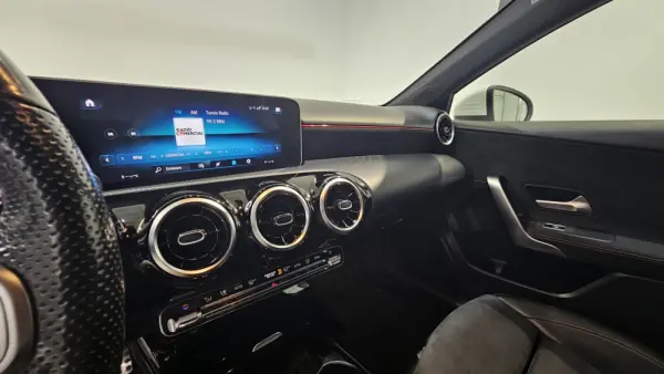 Mercedes-Benz A 180 d AMG Line Aut. 30