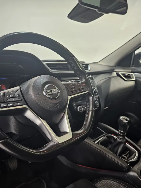 Nissan Qashqai 1.5 dCi N-Connecta J18 33