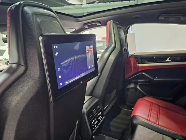 Porsche Cayenne Coupé E-Hybrid Black Edition 11