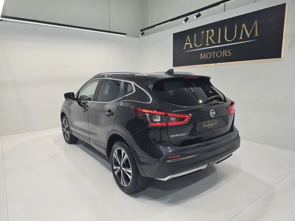 Nissan Qashqai 1.5 dCi N-Connecta J18 3