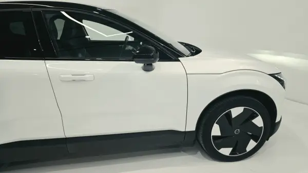 Volvo EX30 69 kWh Twin Motor Plus 13