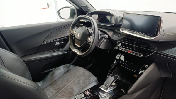 Peugeot 2008 1.2 PureTech GT Line EAT8 16