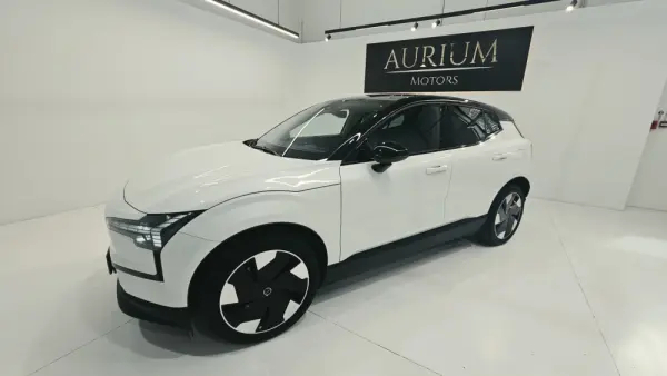 Volvo EX30 69 kWh Twin Motor Plus 6