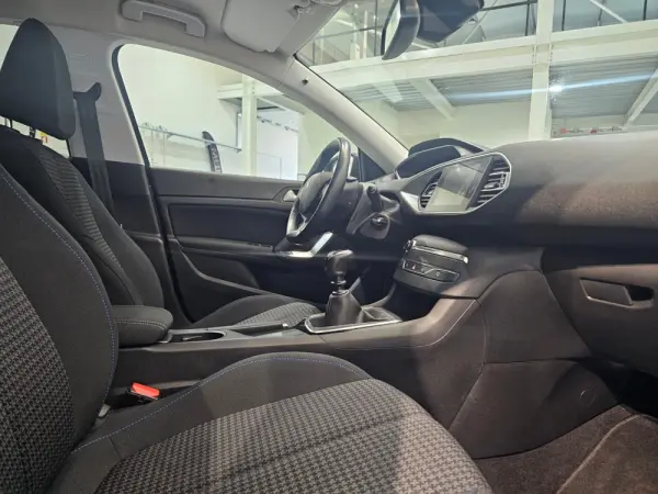 Peugeot 308 SW 1.5 BlueHDi Style 9